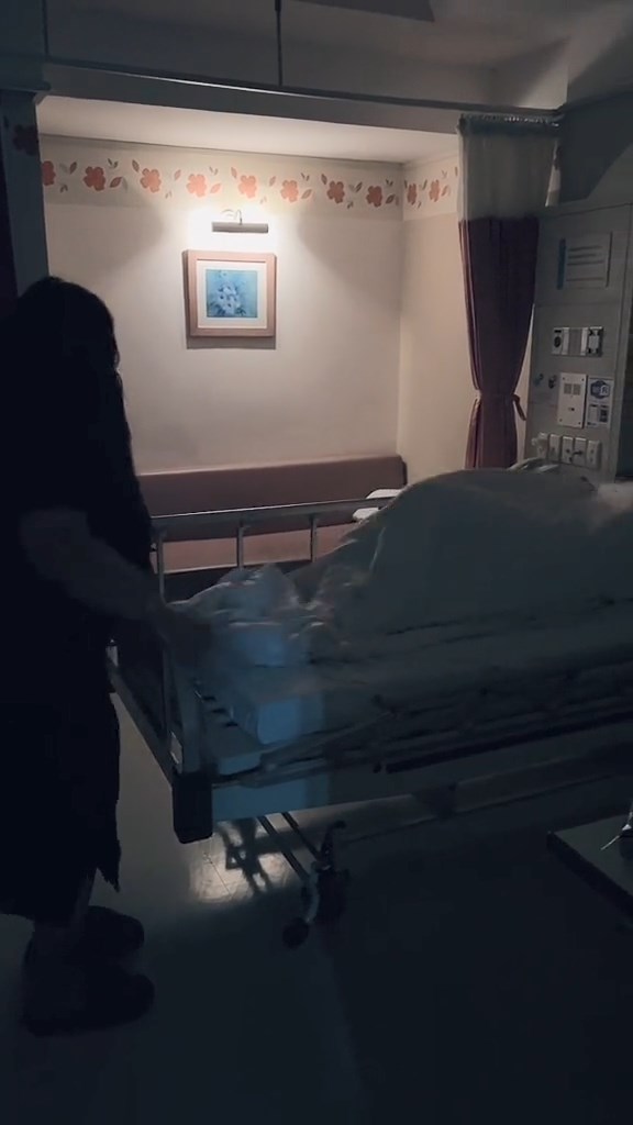 แกล้งหลอกผี